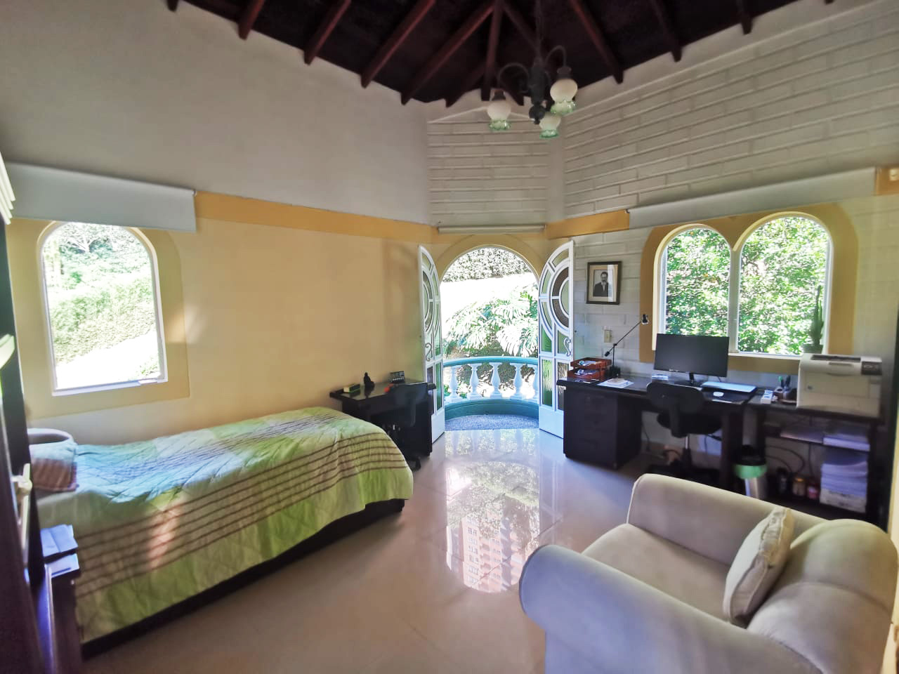 Local en arriendo en Loma De Las Brujas, Envigado, 450 m² · foto 2 de 20