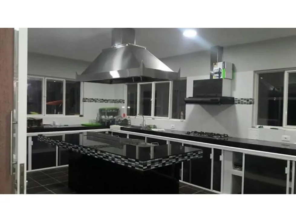 Finca en venta en Murillo, Armenia, 44800 m² · foto 2 de 24