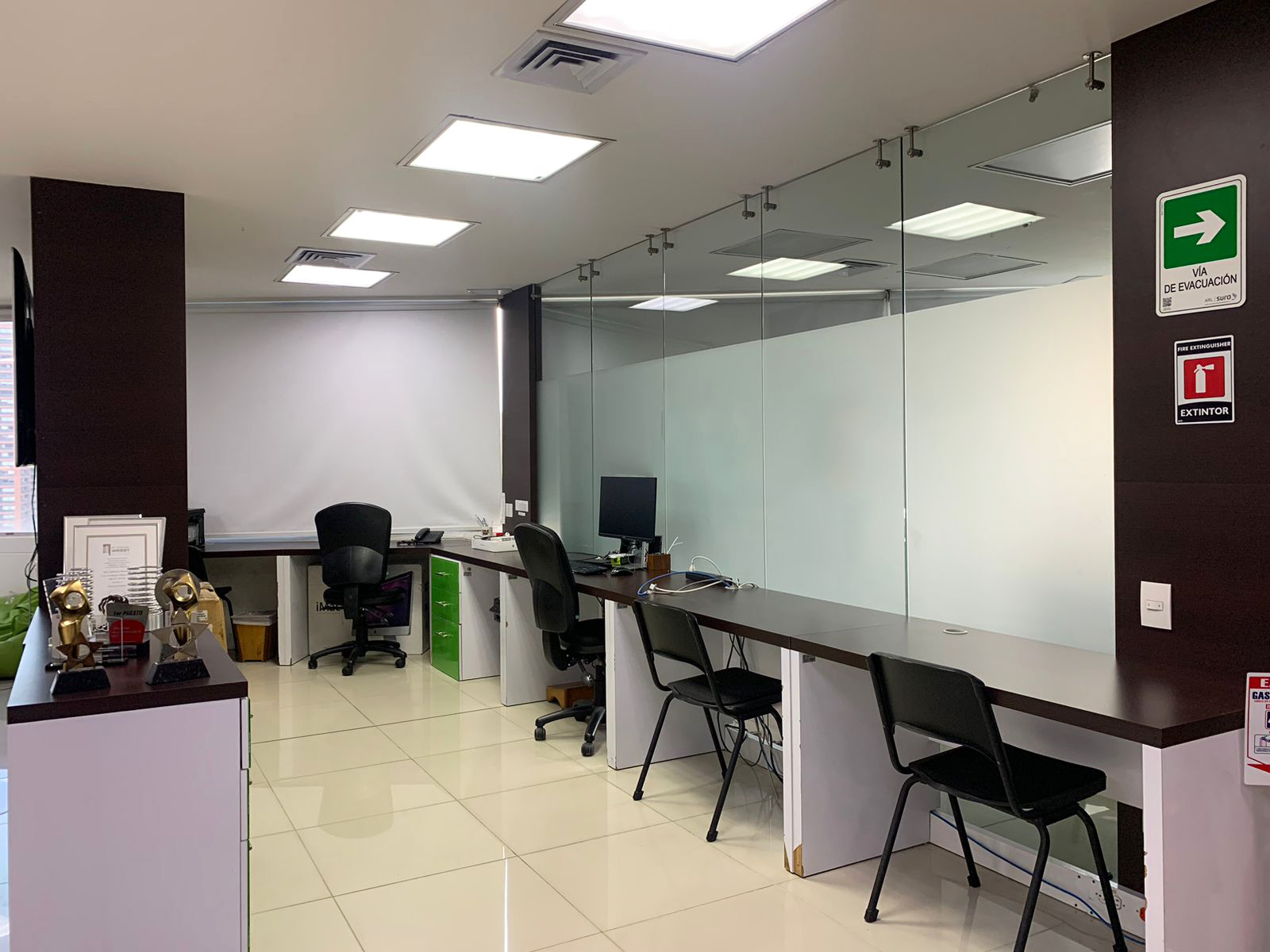 Oficina en arriendo en Villa Carlota, Medellín, 365 m² · foto 7 de 16