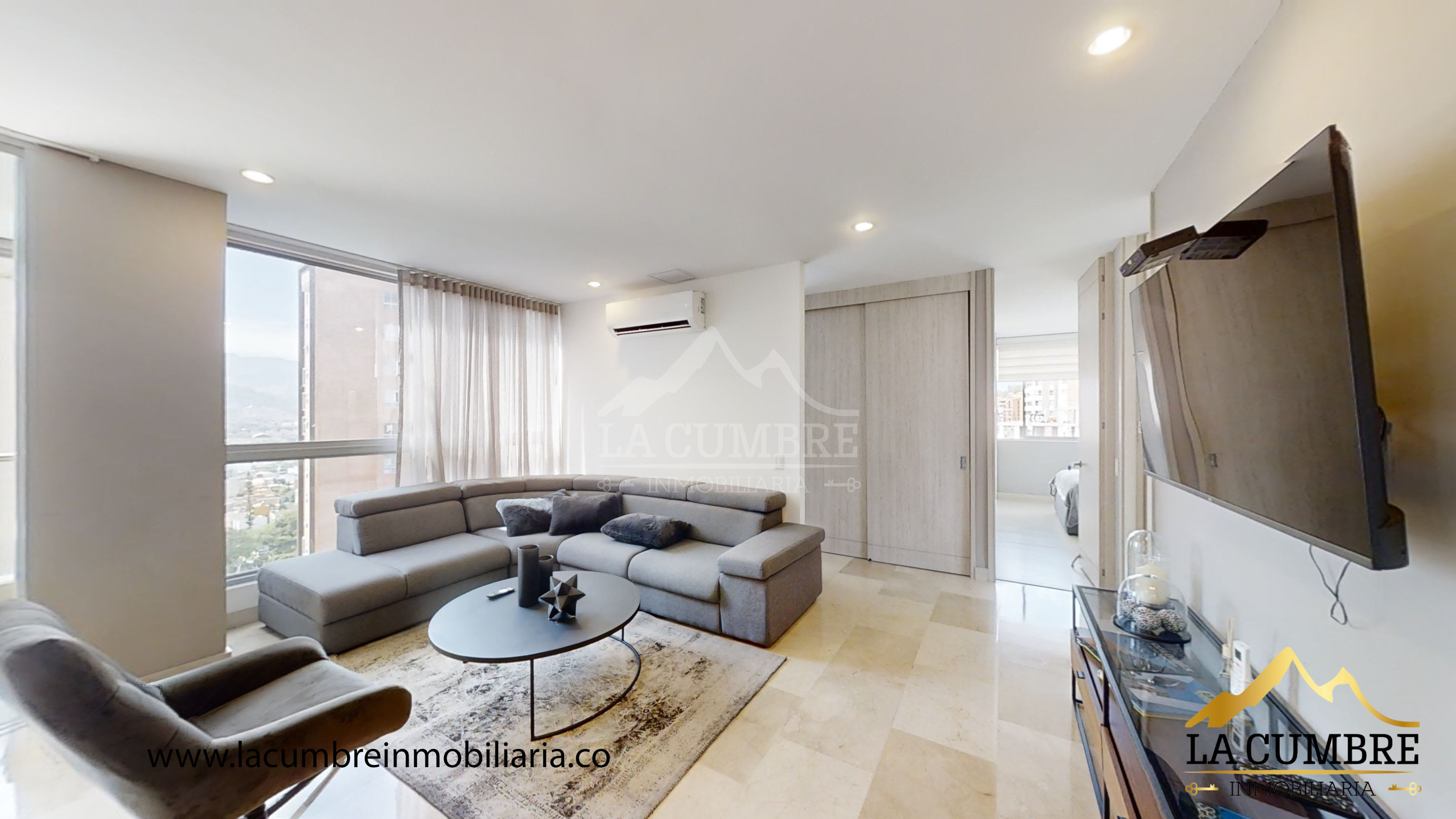 Apartamento en arriendo en Lalinde, Medellín · foto 2 de 13