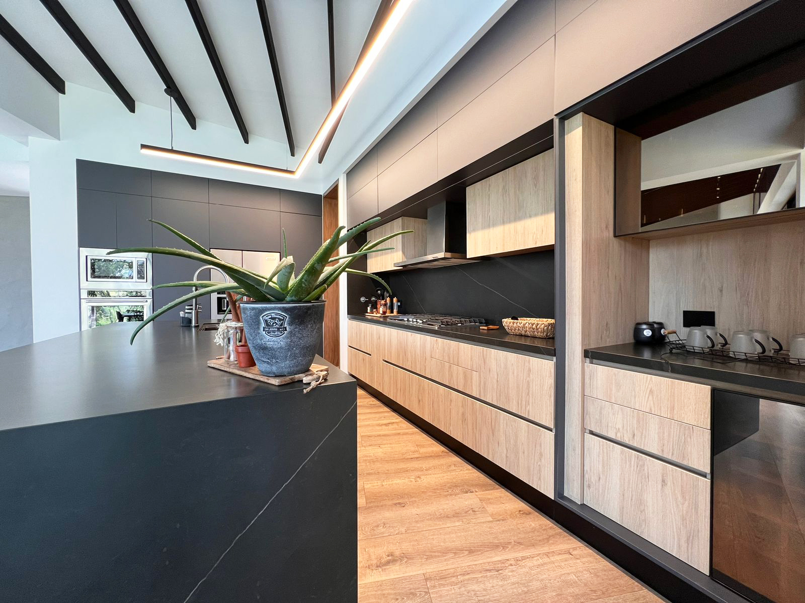Casa de 4 alcobas en venta en La Ceja, 389 m² · foto 6 de 19