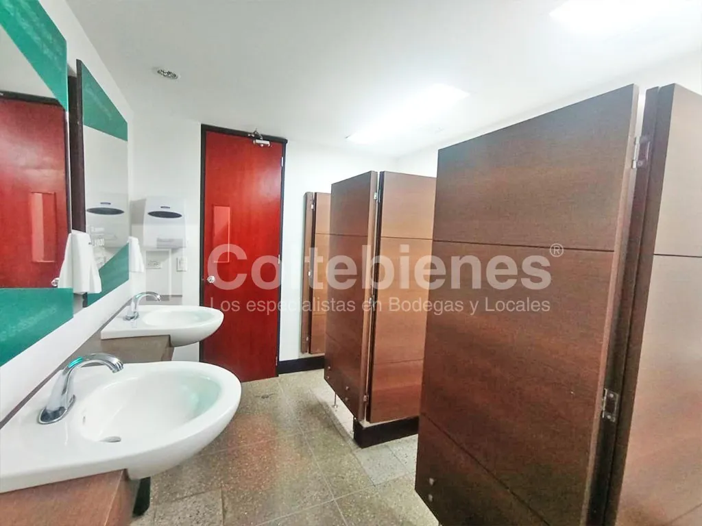 Local en arriendo en Santa Fe, Medellín, 462 m² · foto 16 de 19