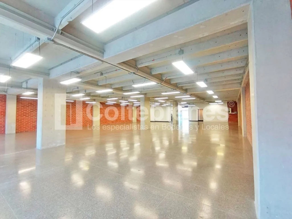 Local en arriendo en Santa Fe, Medellín, 462 m² · foto 3 de 19