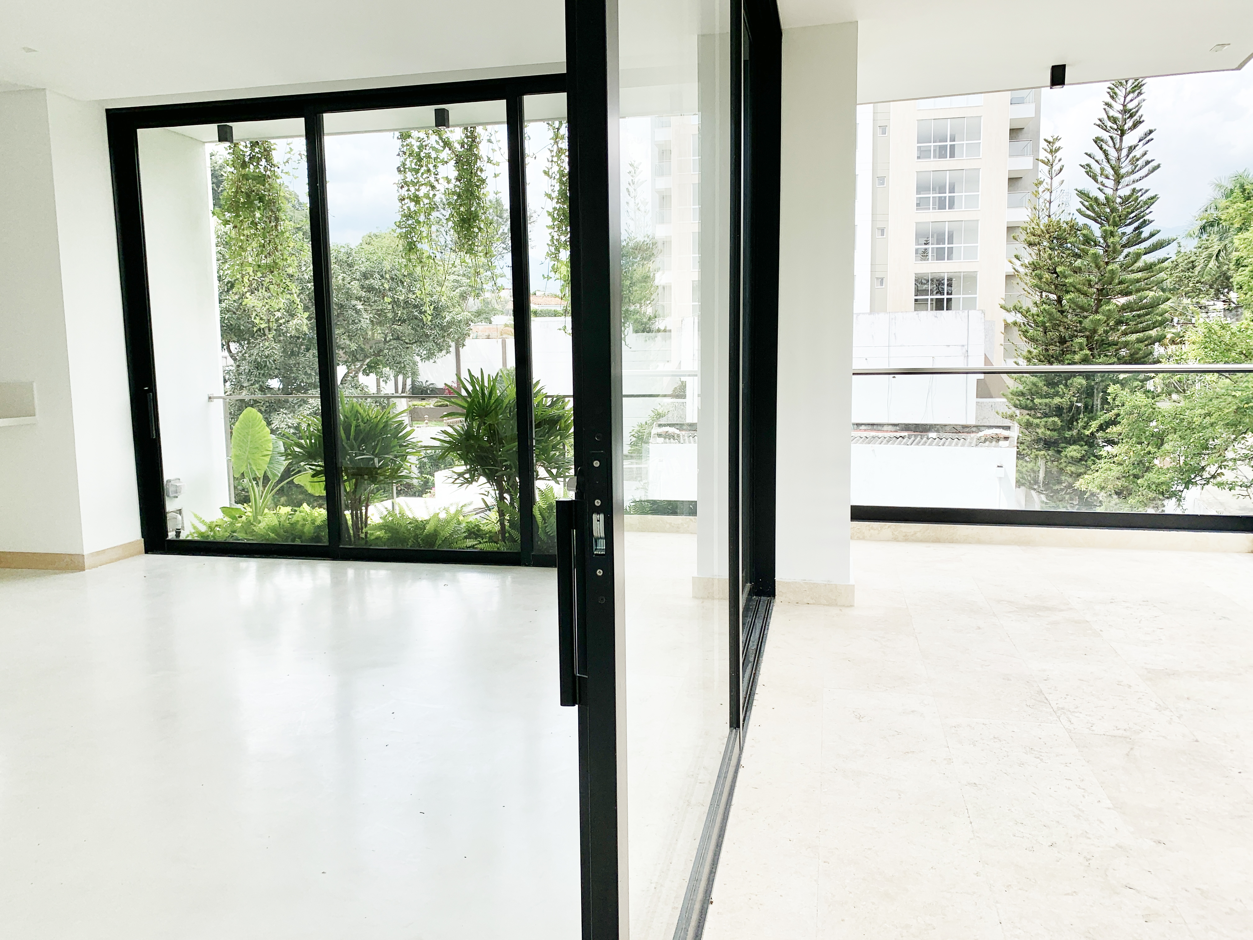 Apartamento de 3 alcobas en venta en Ciudad Jardin, Cali, 254 m² · foto 11 de 23