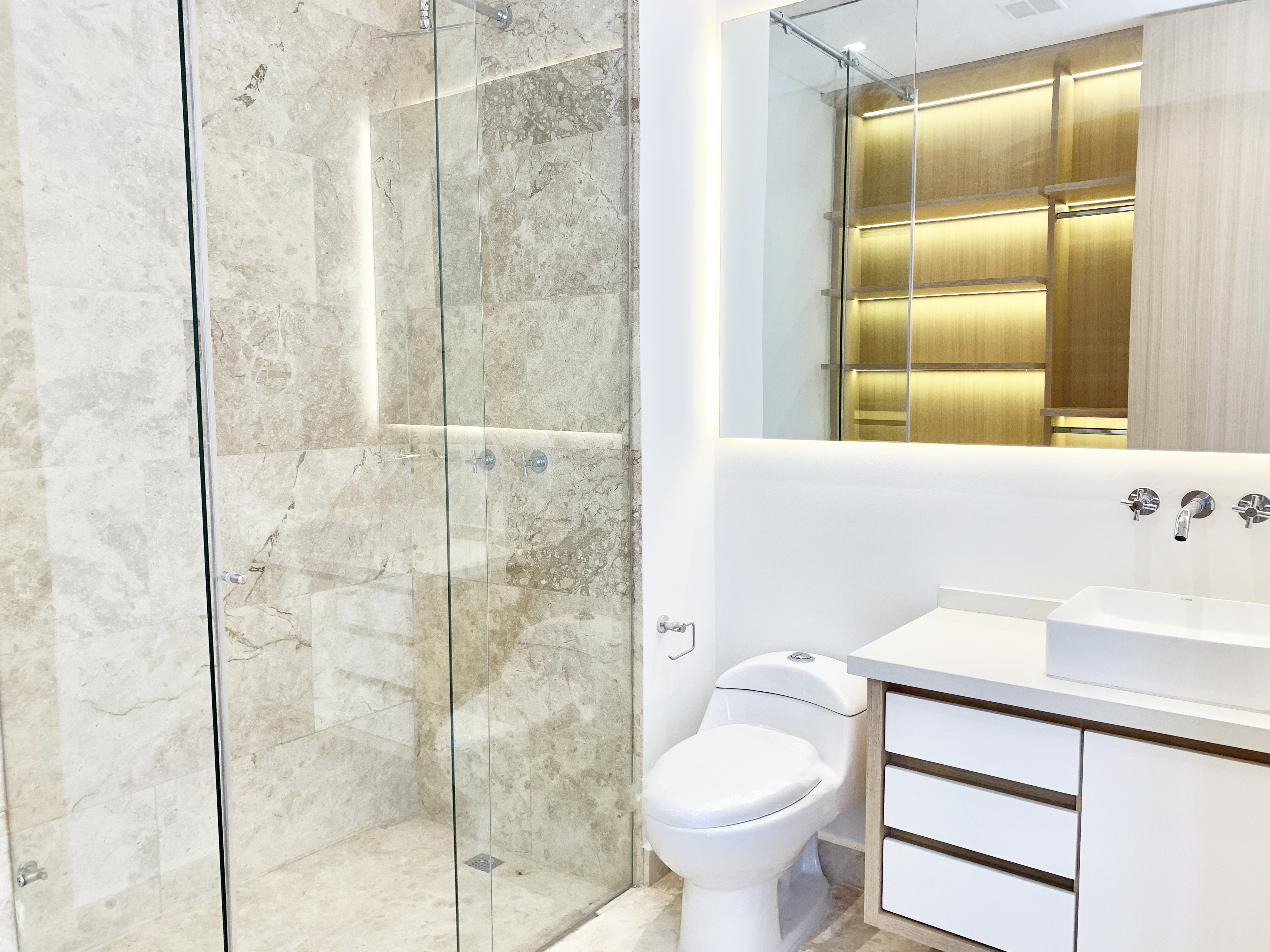 Apartamento de 3 alcobas en venta en Ciudad Jardin, Cali, 254 m² · foto 16 de 23