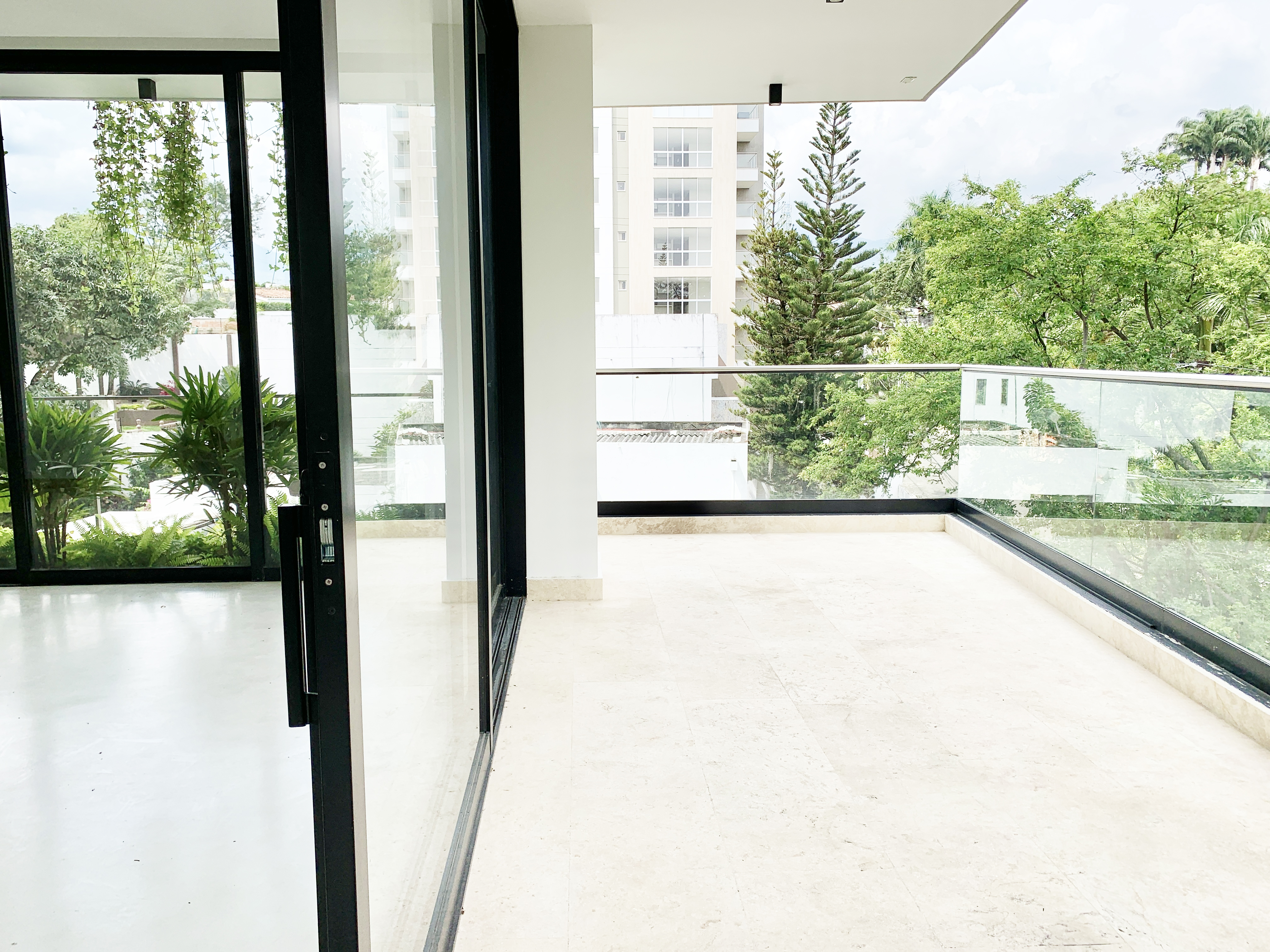 Apartamento de 3 alcobas en venta en Ciudad Jardin, Cali, 254 m² · foto 20 de 23