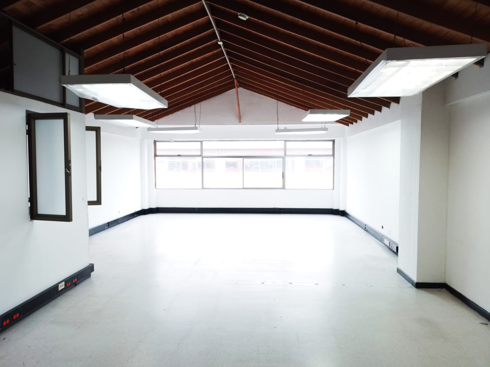 Bodega en arriendo en Cristo Rey, Medellín, 280 m² · foto 12 de 18