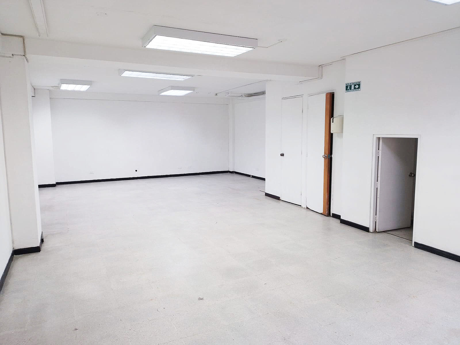 Bodega en arriendo en Cristo Rey, Medellín, 280 m² · foto 6 de 18