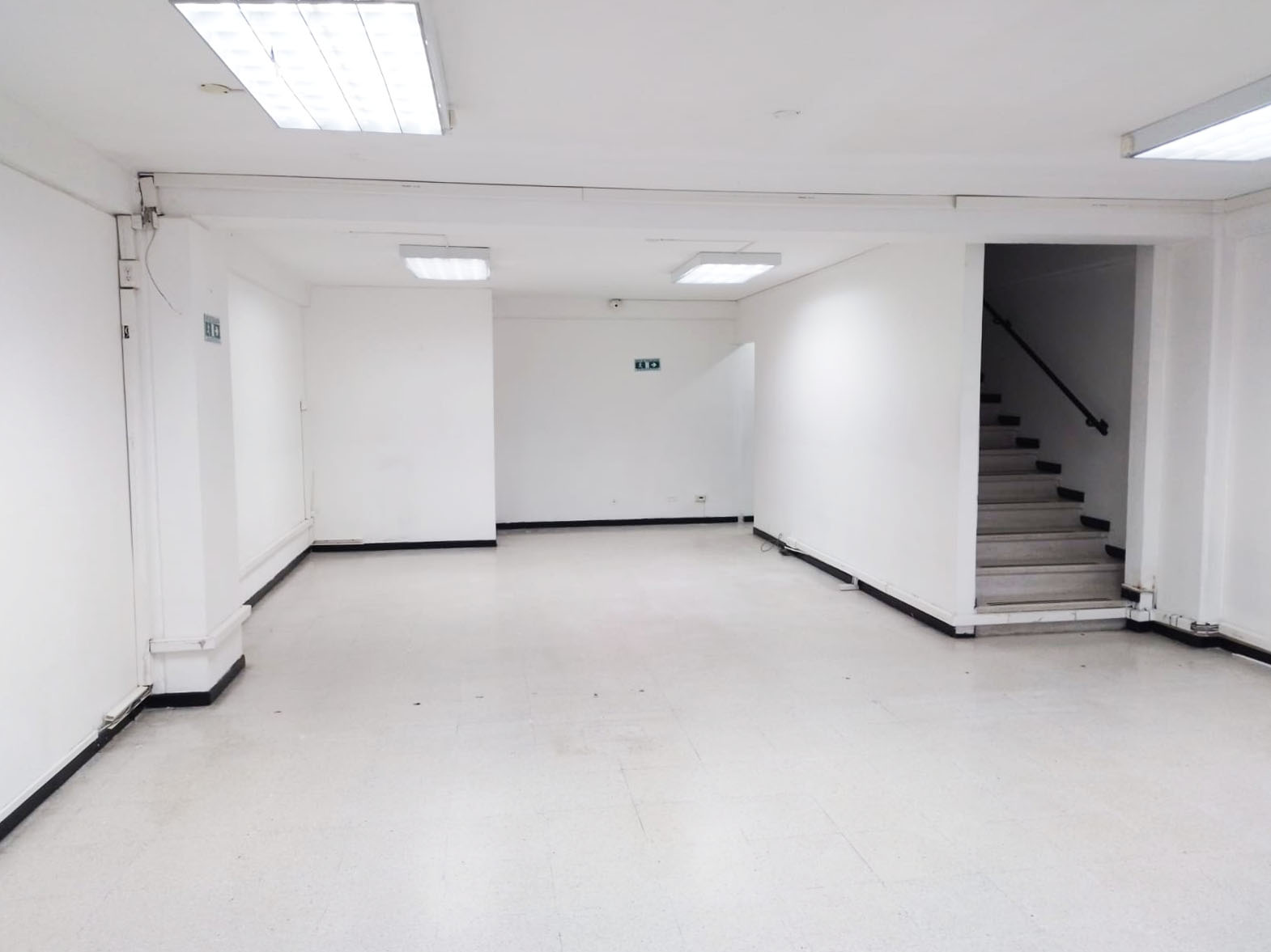 Bodega en arriendo en Cristo Rey, Medellín, 280 m² · foto 7 de 18