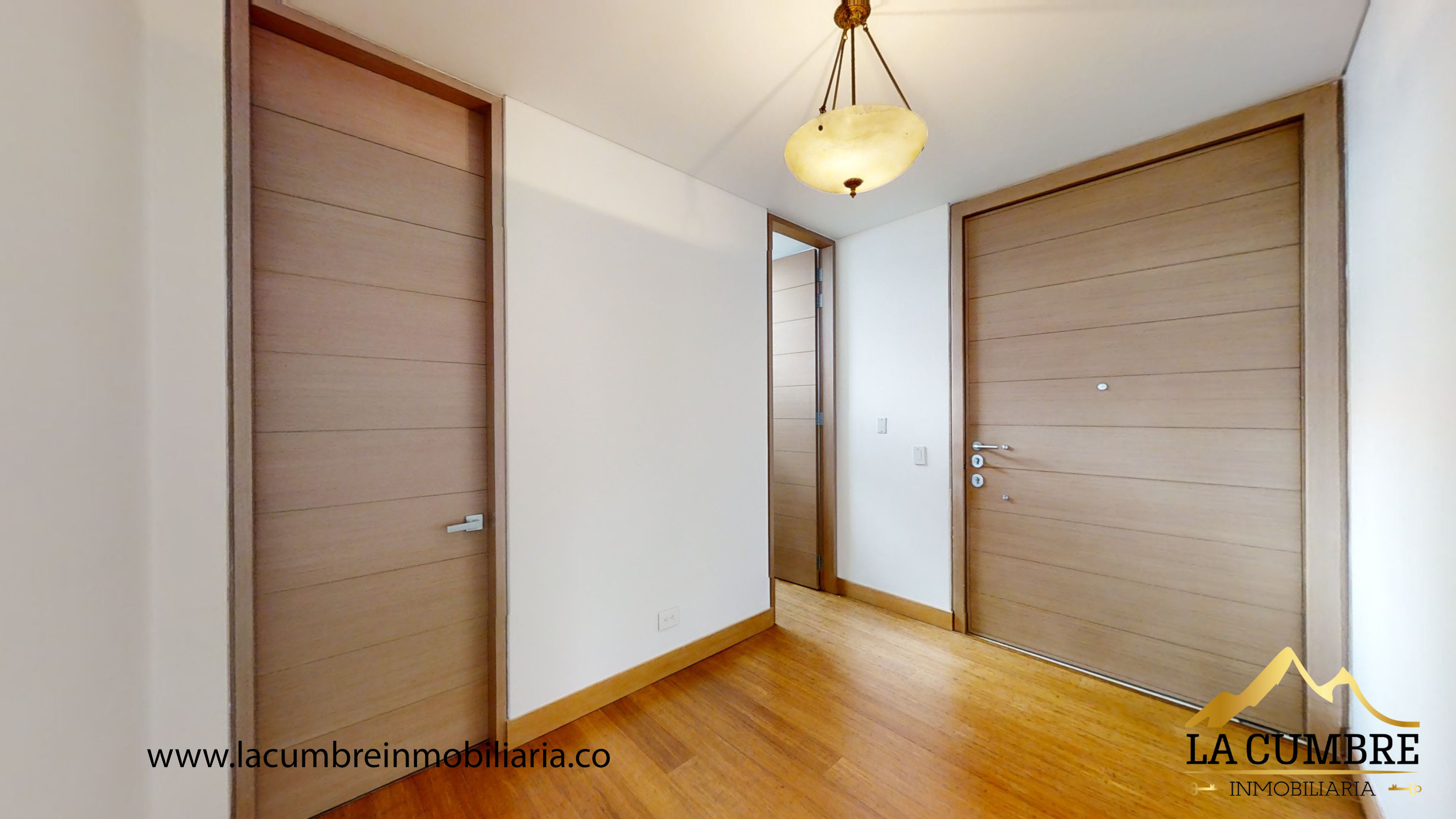 Apartamento en arriendo en El Poblado, Medellín · foto 3 de 18