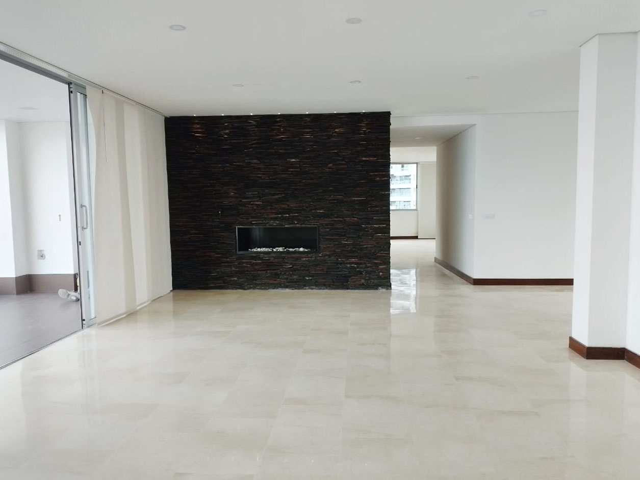 Apartamento de 3 alcobas en arriendo en El Tesoro, Medellín, 258 m² · foto 2 de 20