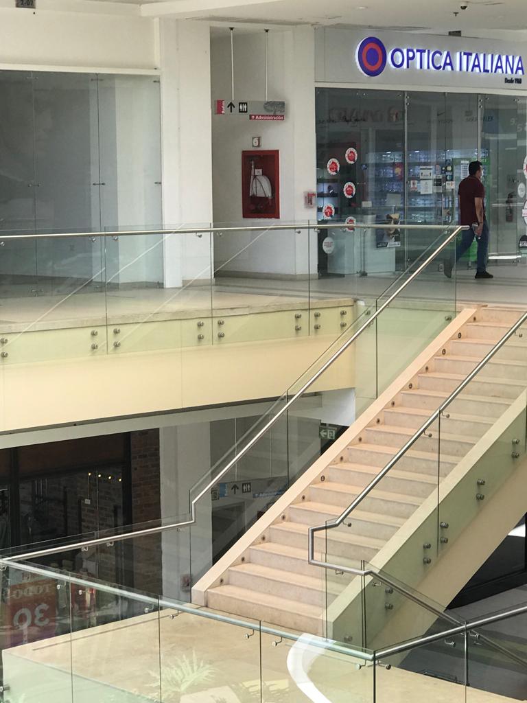 Local en venta en Los Caobos, Neiva, 53 m² · foto 2 de 9