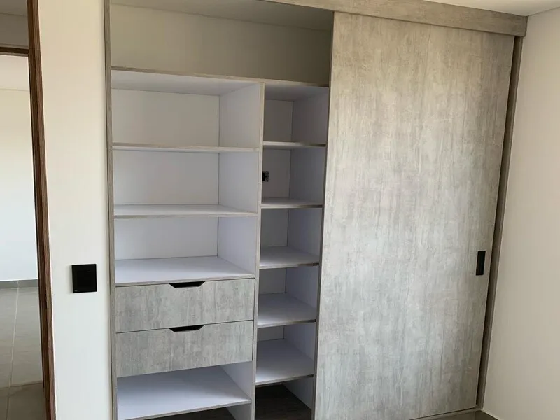 Casa de 3 alcobas en venta en El Porvenir, Rionegro, 220 m² · foto 9 de 11