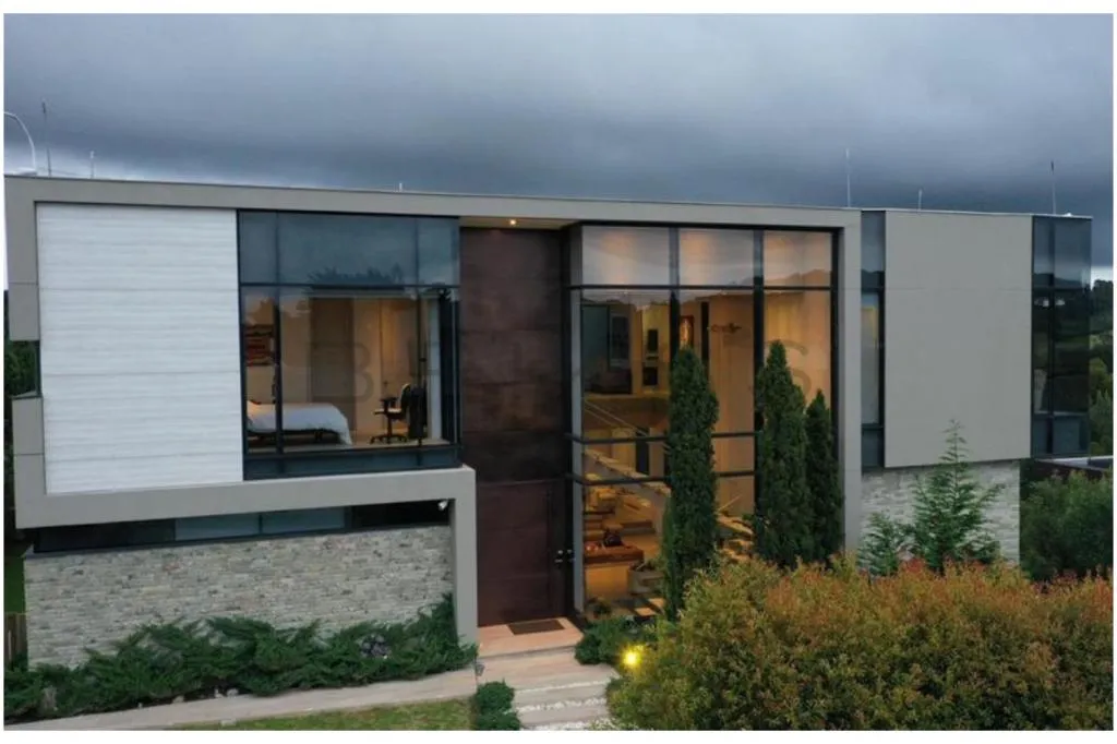 Casa de 5 alcobas en venta en Vía Las Palmas, Envigado, 1534 m² · foto 19 de 21