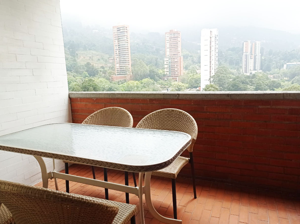 Apartamento en arriendo en Loma De Los Gonzalez, Medellín · foto 15 de 20