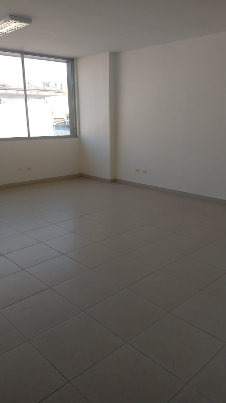 Oficina en arriendo en Centro, Bucaramanga, 25 m² · foto 5 de 9