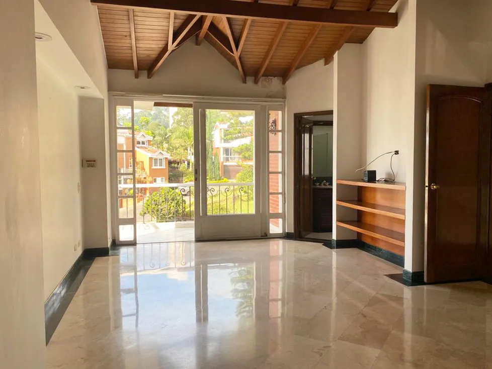 Casa de 4 alcobas en venta en Castropol, Medellín, 285 m² · foto 11 de 17