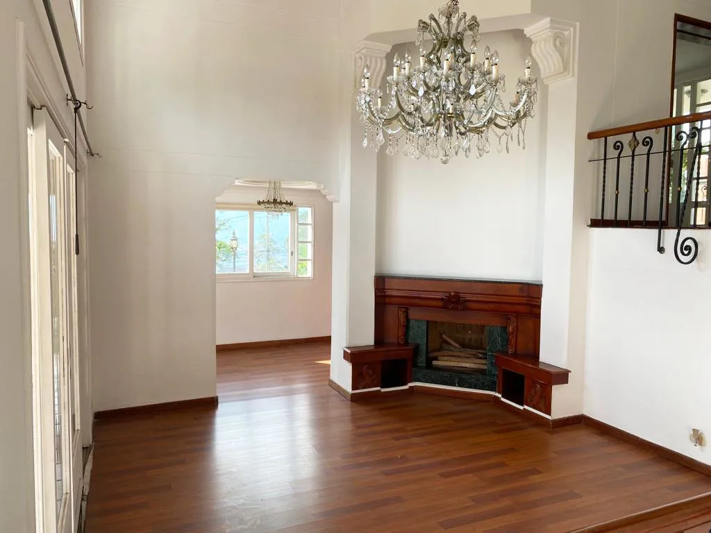 Casa de 4 alcobas en venta en Castropol, Medellín, 285 m² · foto 2 de 17