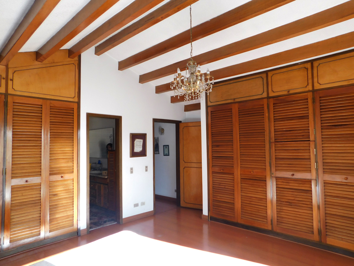 Apartamento de 5 alcobas en venta en Niza Norte, Bogotá, 211 m² · foto 10 de 20