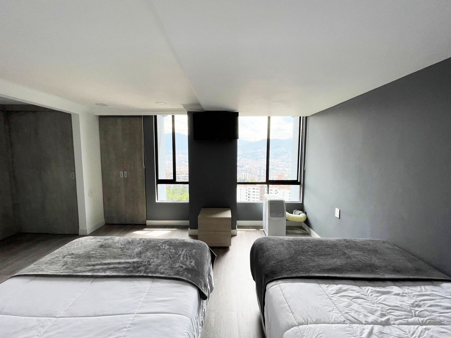 Apartamento de 4 alcobas en arriendo en El Poblado, Medellín, 200 m² · foto 13 de 20