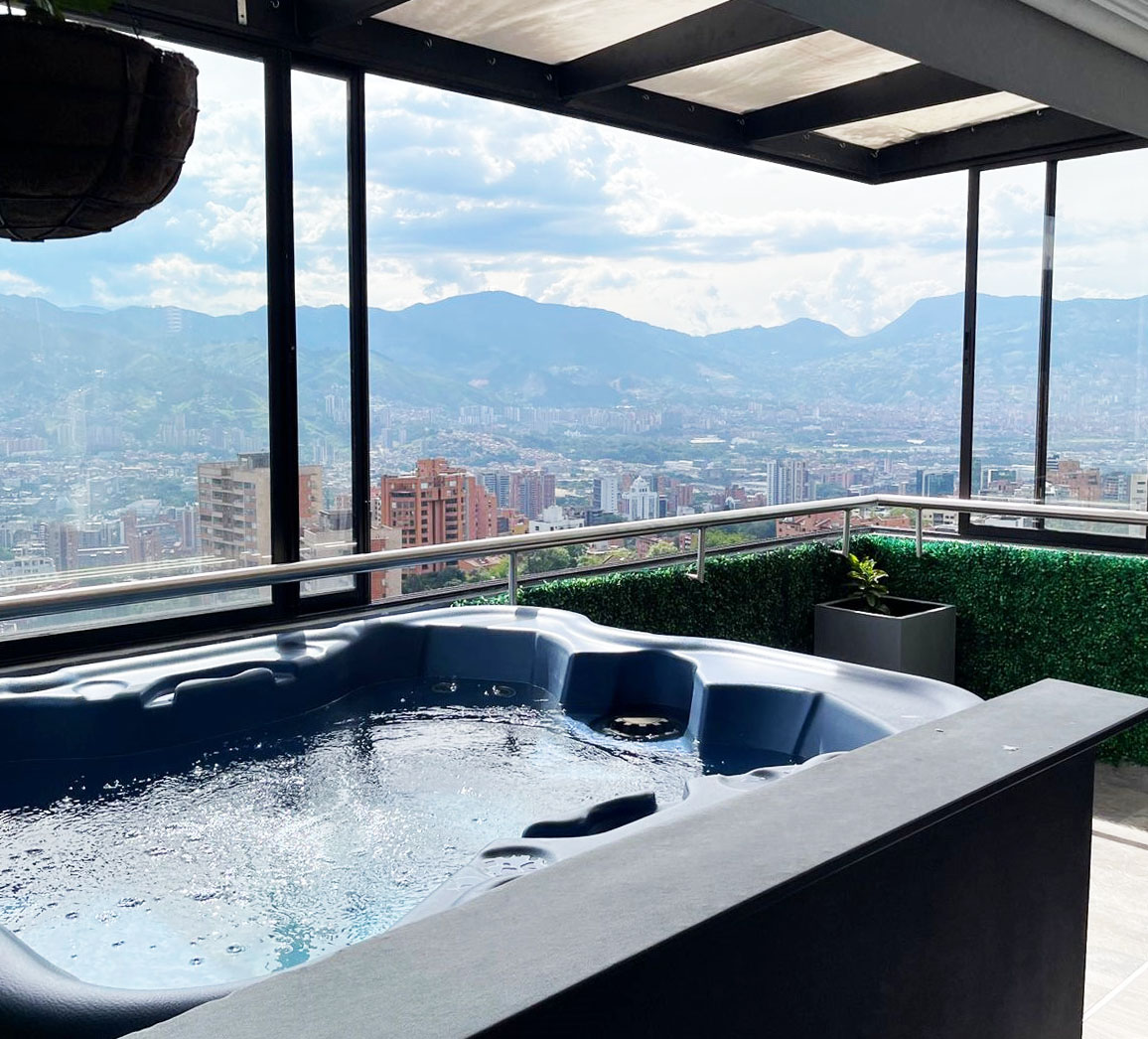 Apartamento de 4 alcobas en arriendo en El Poblado, Medellín, 200 m² · foto 19 de 20