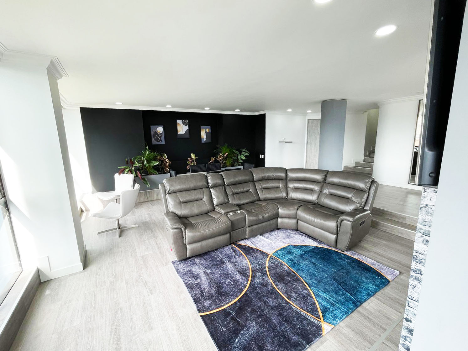 Apartamento de 4 alcobas en arriendo en El Poblado, Medellín, 200 m² · foto 3 de 20