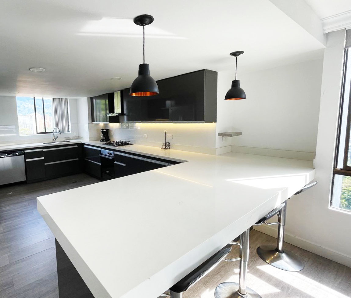Apartamento de 4 alcobas en arriendo en El Poblado, Medellín, 200 m² · foto 7 de 20