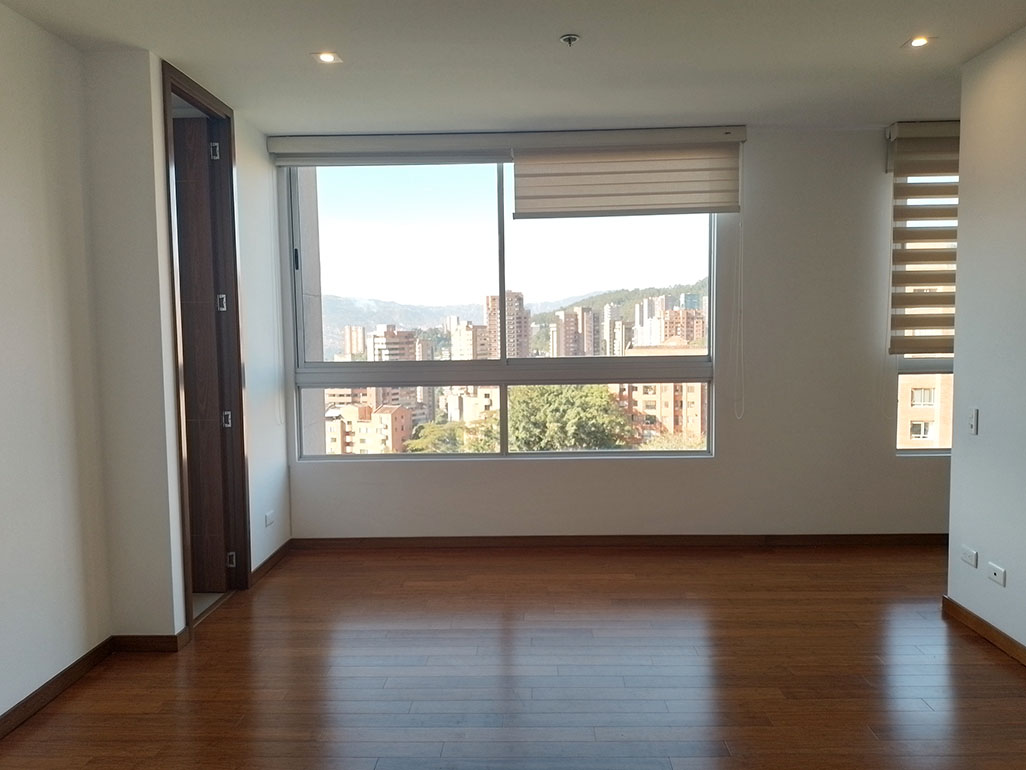 Apartamento de 3 alcobas en arriendo en El Tesoro, Medellín, 198 m² · foto 10 de 19