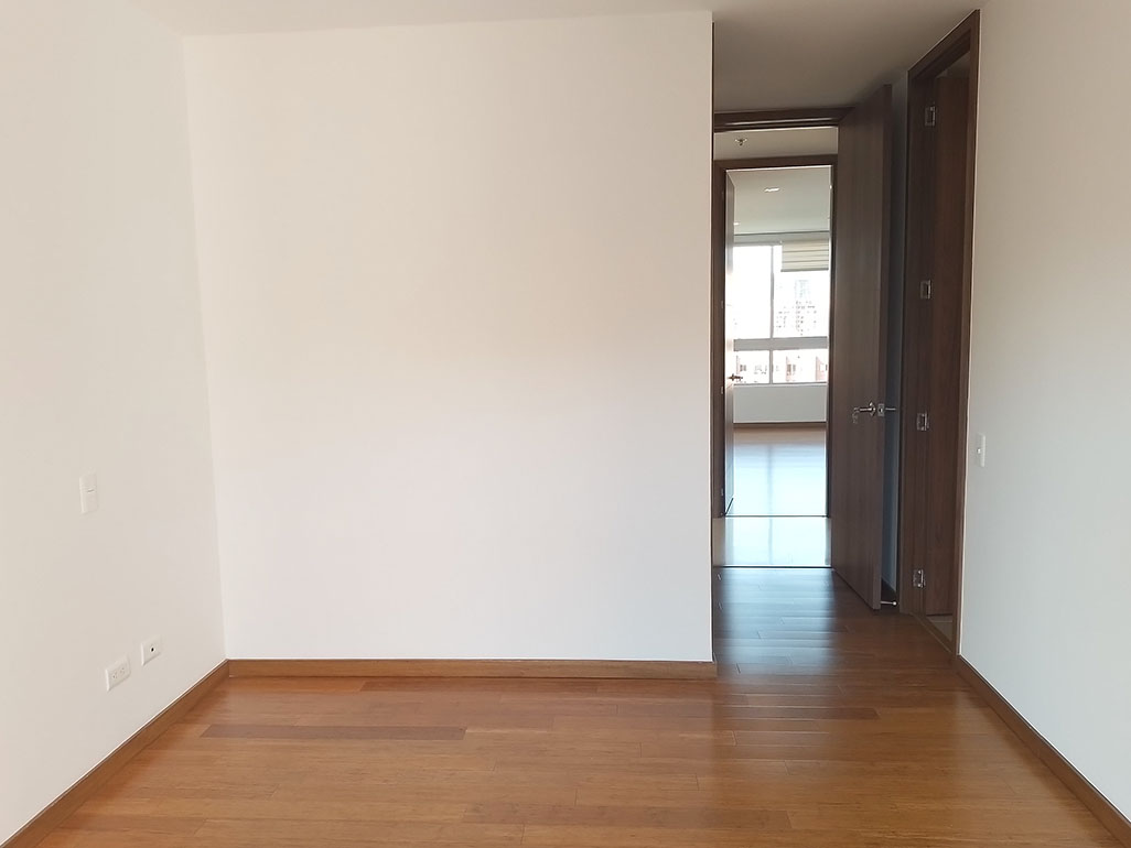 Apartamento de 3 alcobas en arriendo en El Tesoro, Medellín, 198 m² · foto 13 de 19