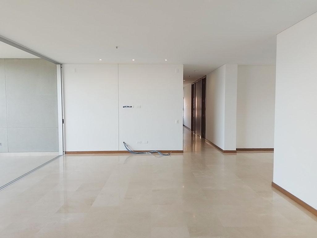 Apartamento de 3 alcobas en arriendo en El Tesoro, Medellín, 198 m² · foto 3 de 19