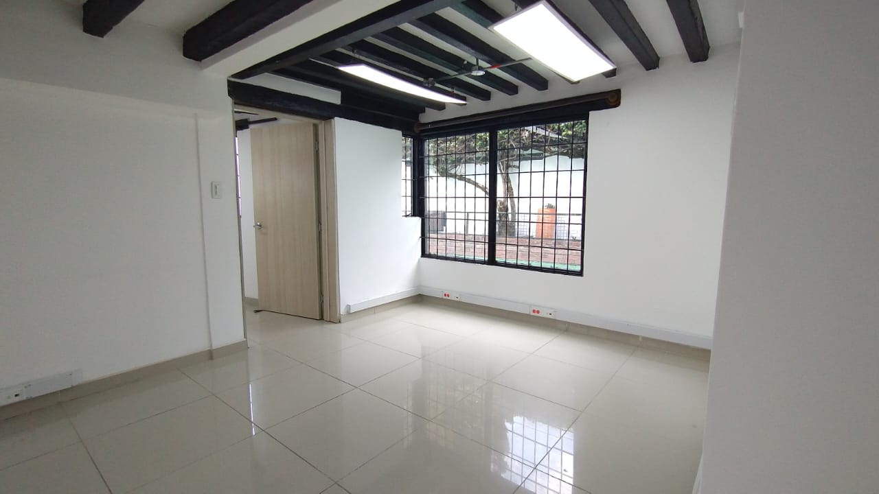 Casa de 3 alcobas en venta en Chicó Alto, Bogotá, 513 m² · foto 12 de 24