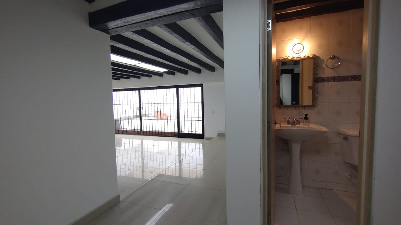 Casa de 3 alcobas en venta en Chicó Alto, Bogotá, 513 m² · foto 23 de 24
