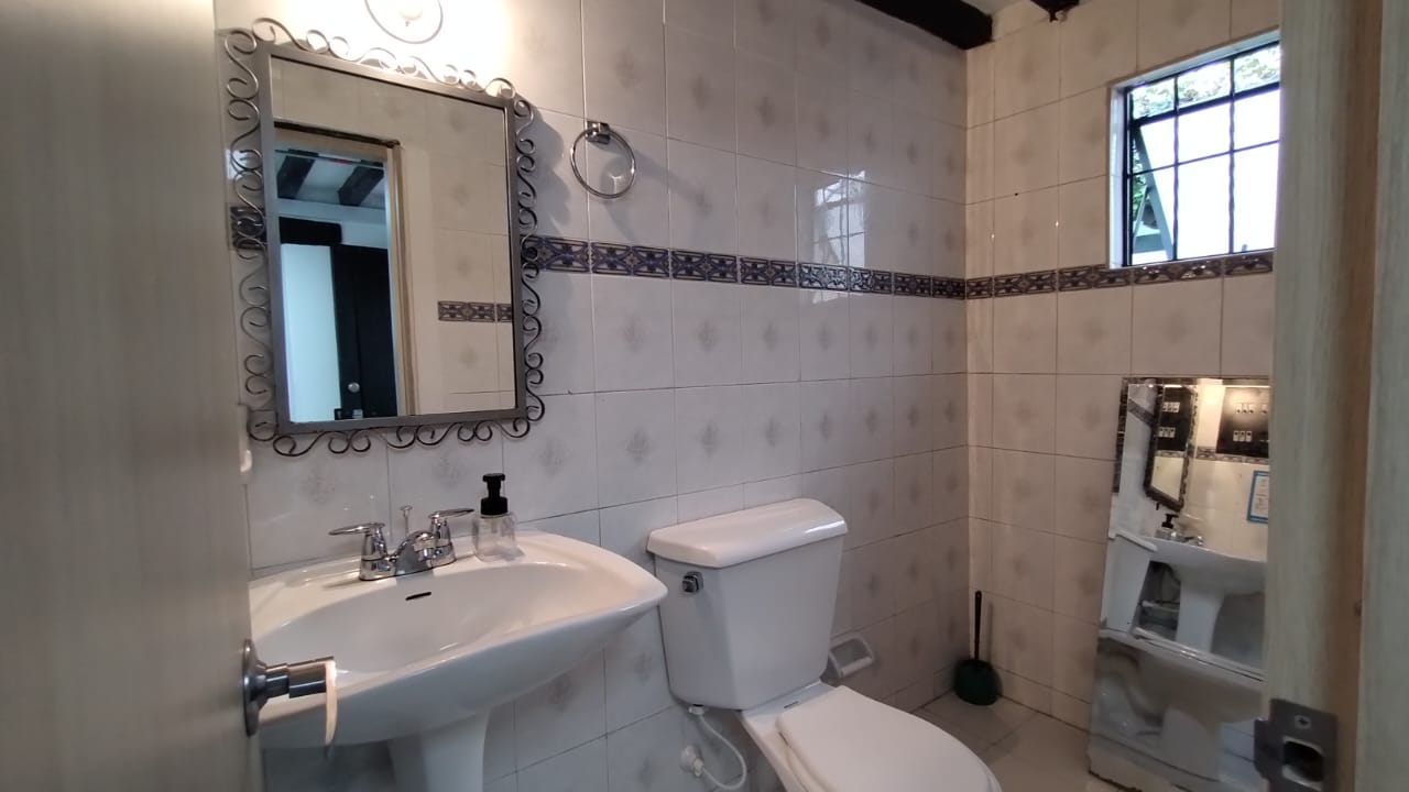 Casa de 3 alcobas en venta en Chicó Alto, Bogotá, 513 m² · foto 24 de 24