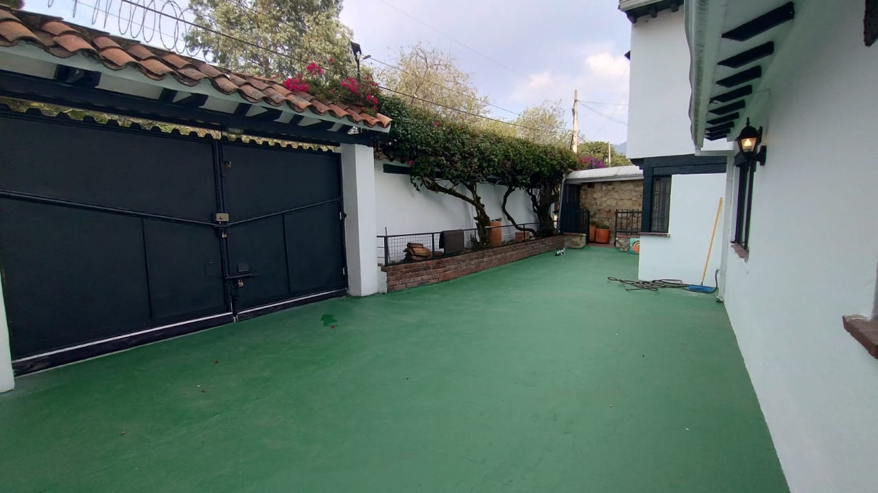 Casa de 3 alcobas en venta en Chicó Alto, Bogotá, 513 m² · foto 5 de 24