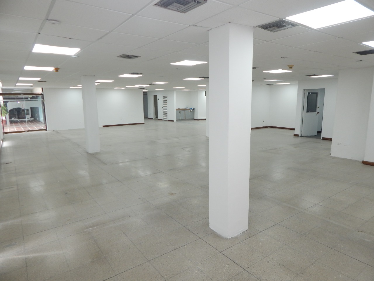 Oficina en arriendo en El Country, Barranquilla, 362 m² · foto 10 de 12
