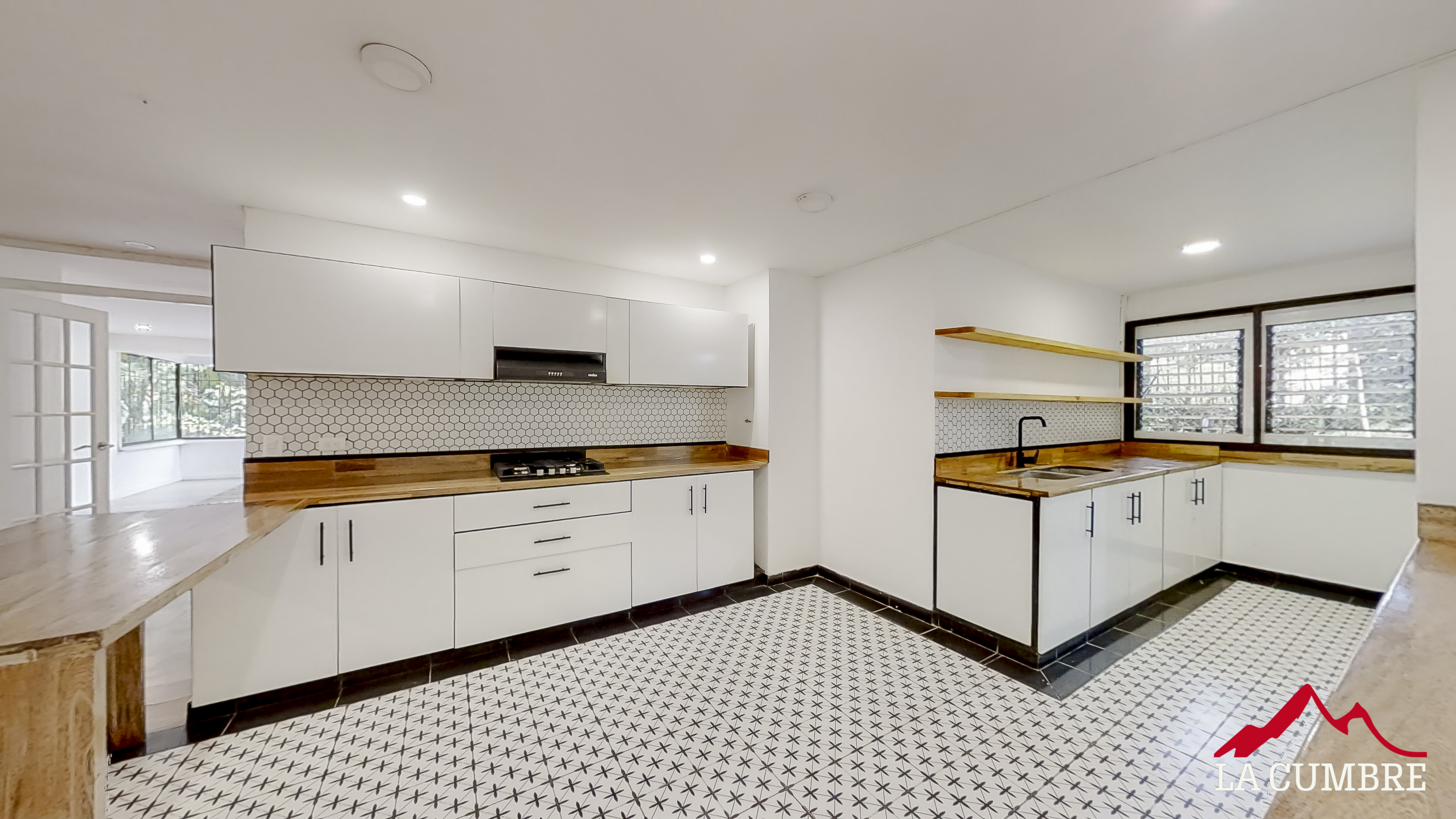 Apartamento de 3 alcobas en arriendo en Las Lomas, Medellín, 215 m² · foto 11 de 15