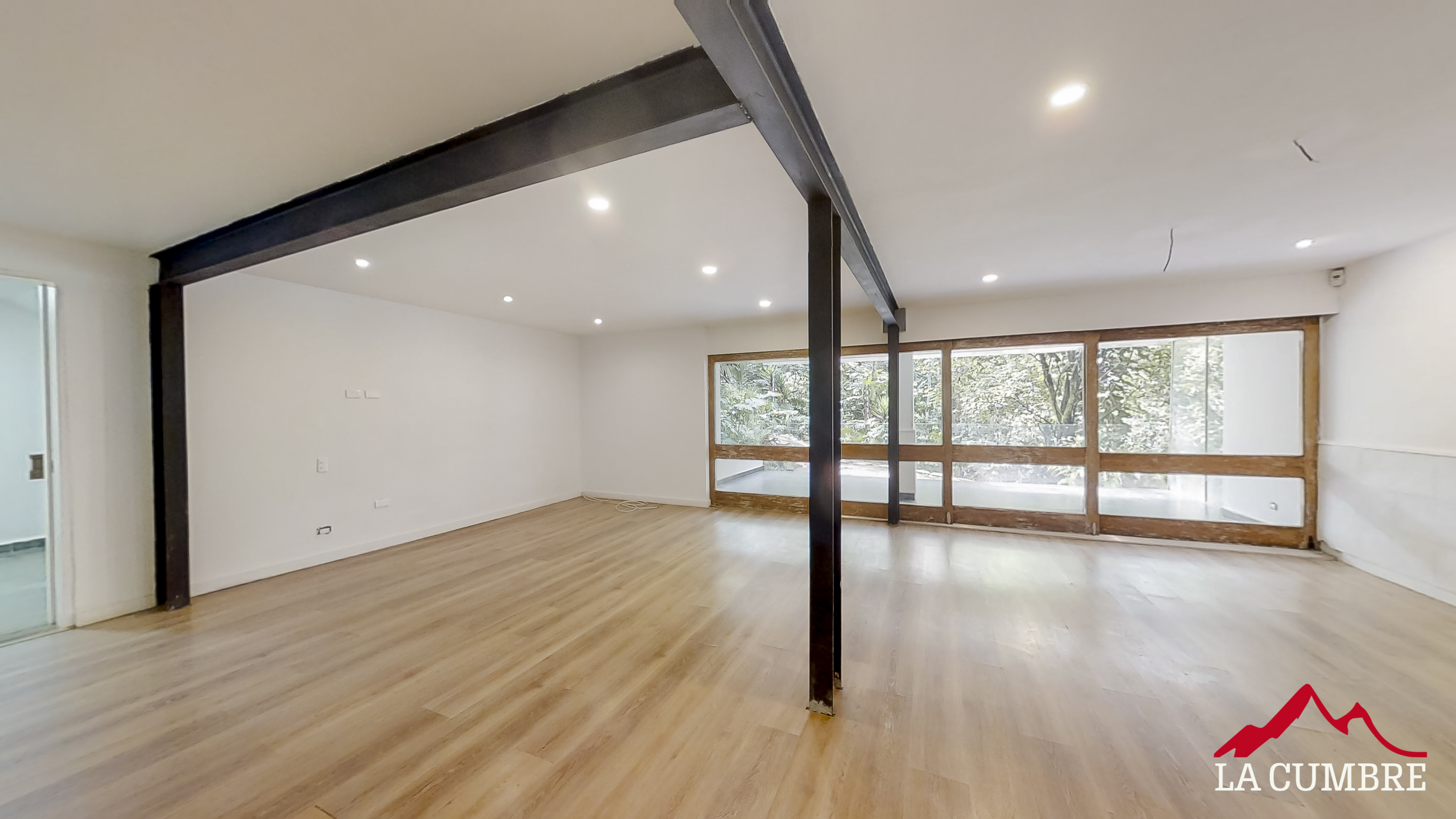 Apartamento de 3 alcobas en arriendo en Las Lomas, Medellín, 215 m² · foto 4 de 15