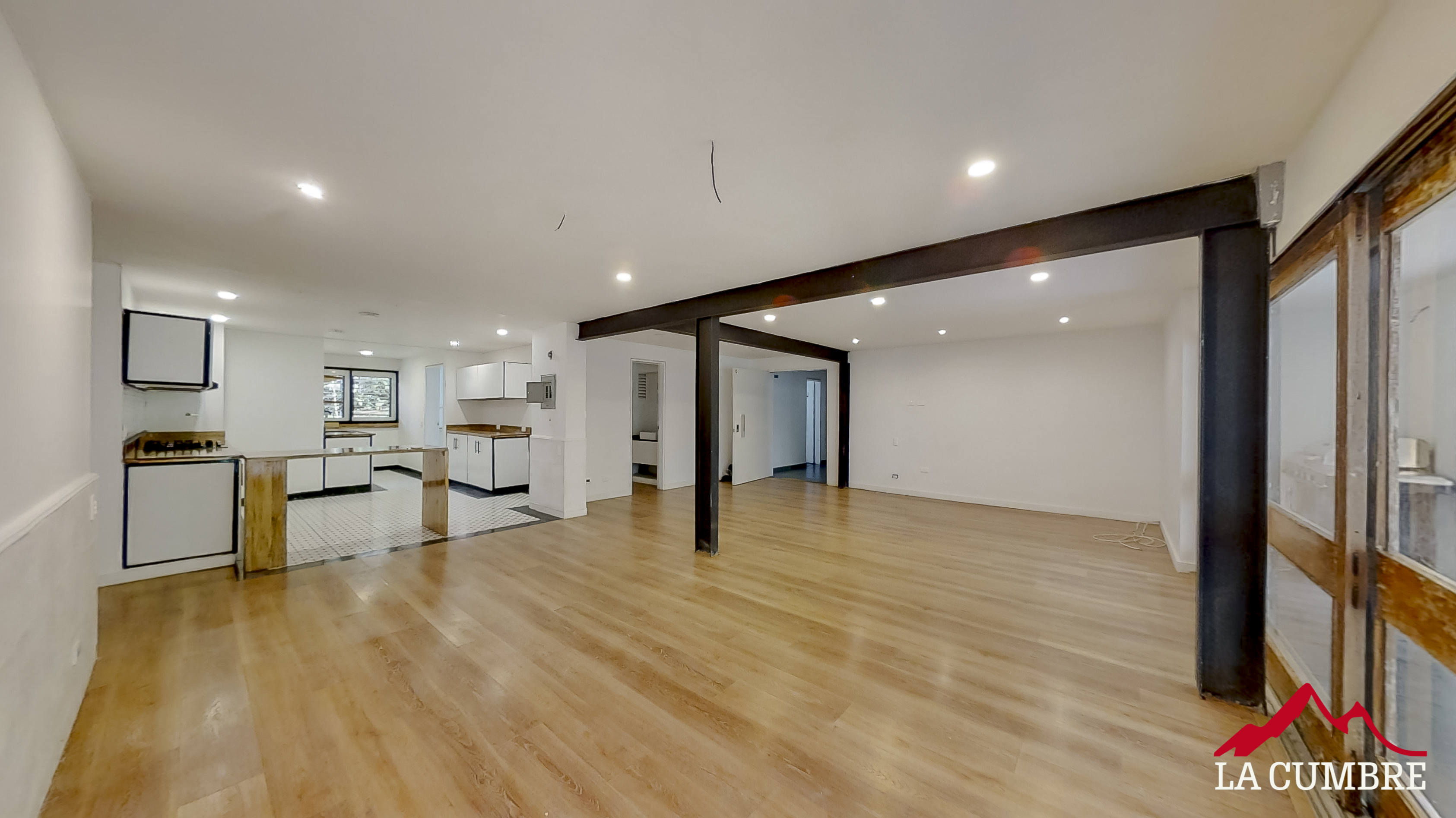 Apartamento de 3 alcobas en arriendo en Las Lomas, Medellín, 215 m² · foto 5 de 15