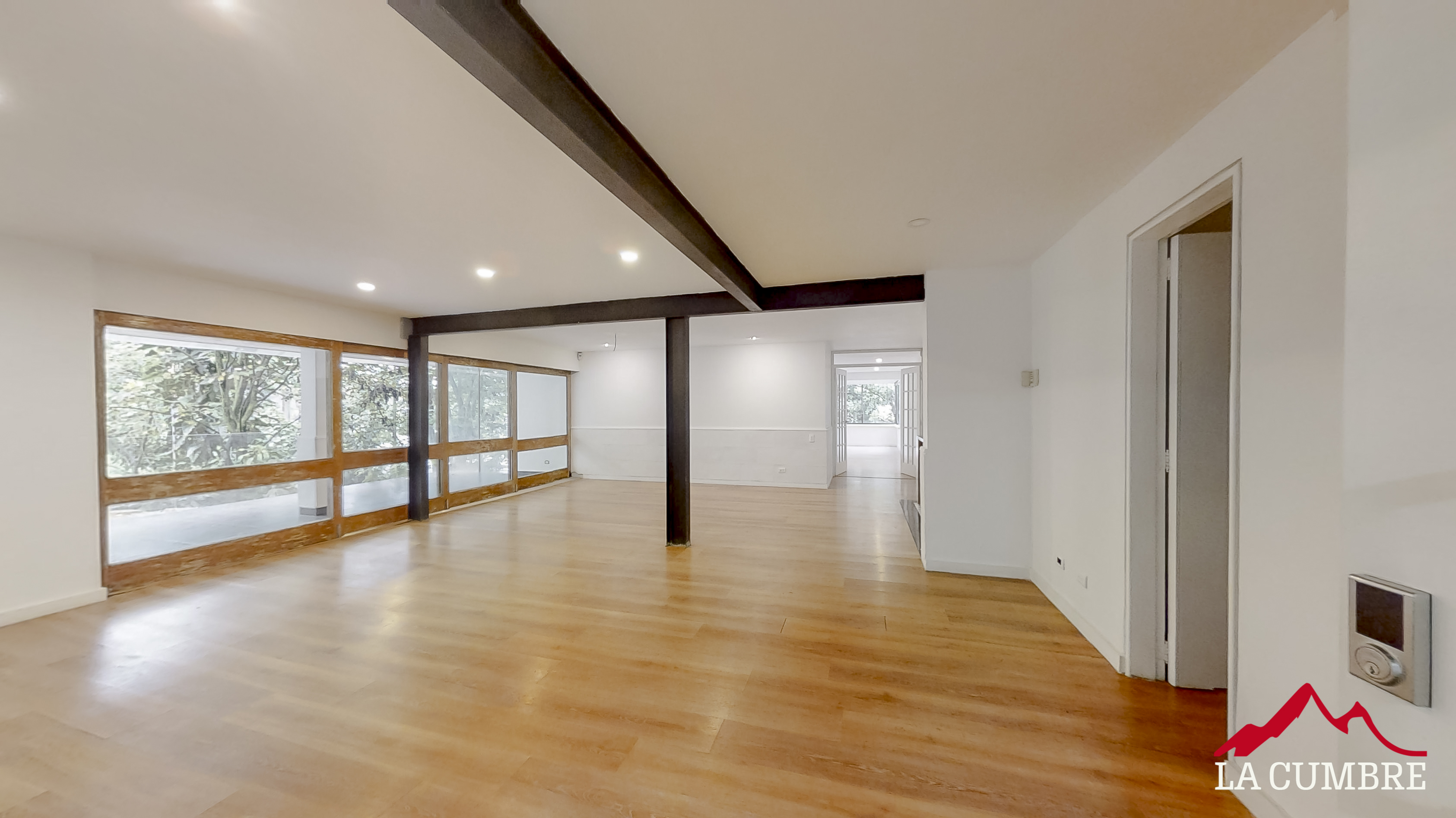 Apartamento de 3 alcobas en arriendo en Las Lomas, Medellín, 215 m² · foto 6 de 15