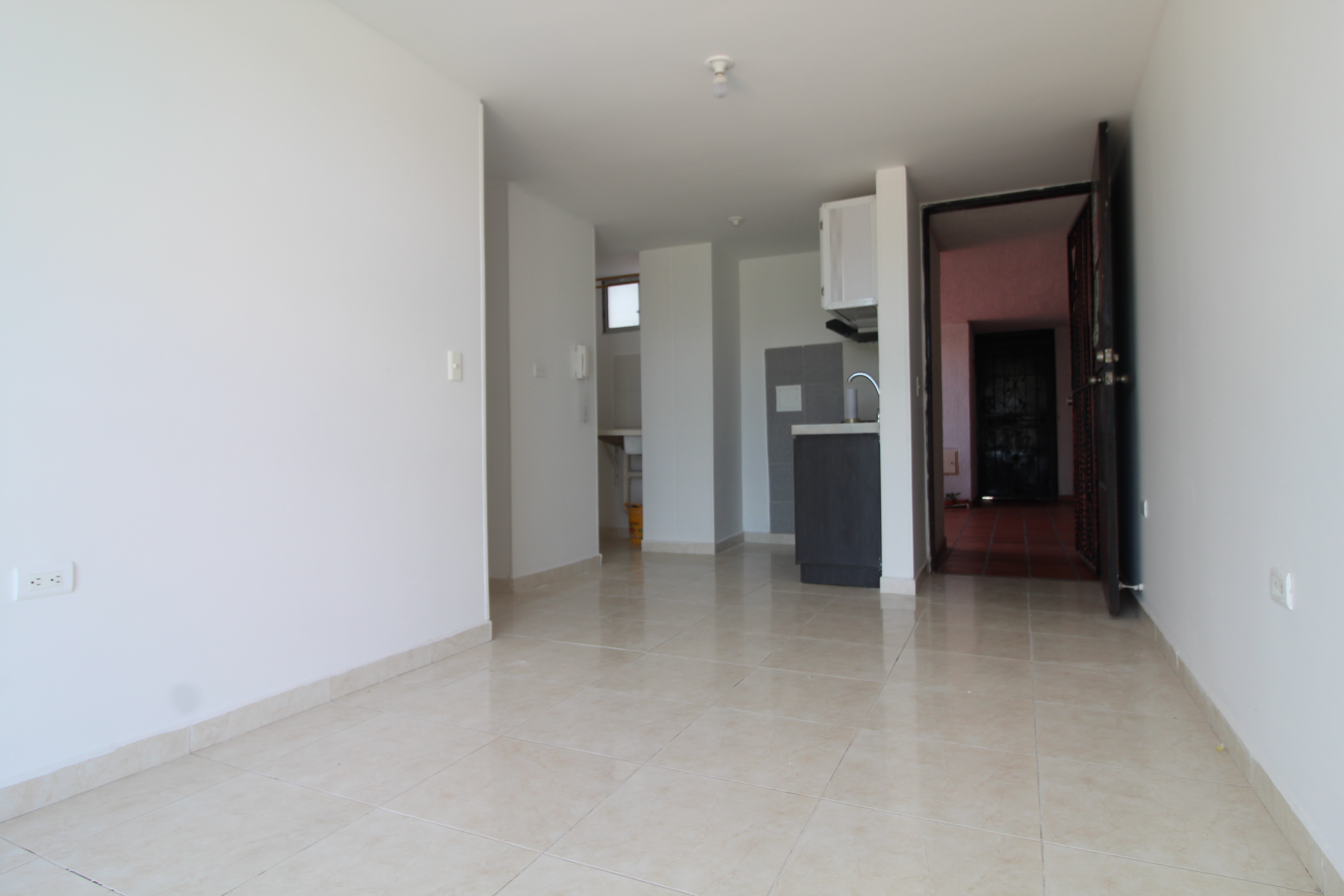 Apartamento de 3 alcobas en venta en Tejaditos, Piedecuesta, 70 m² · foto 2 de 7
