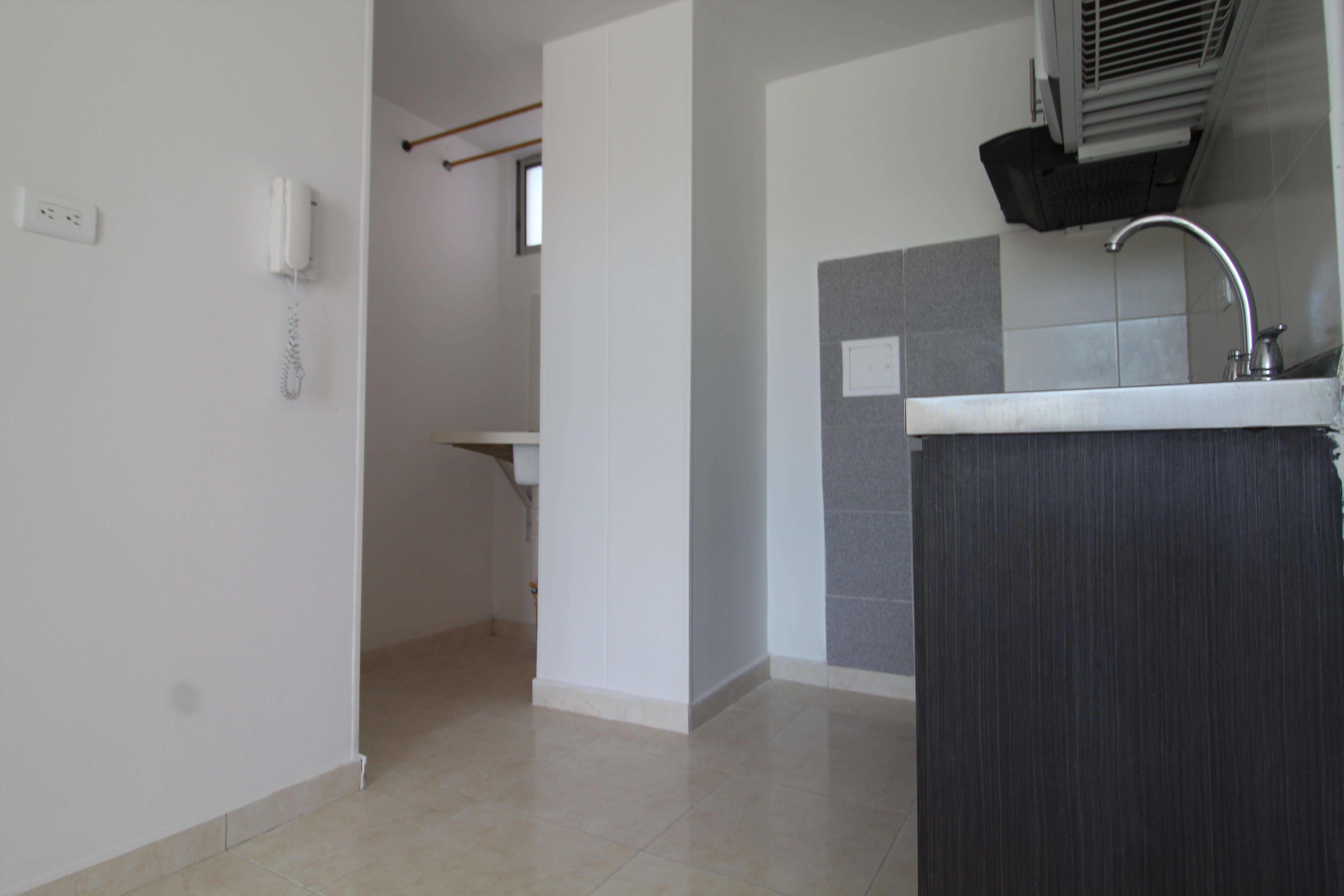 Apartamento de 3 alcobas en venta en Tejaditos, Piedecuesta, 70 m² · foto 3 de 7