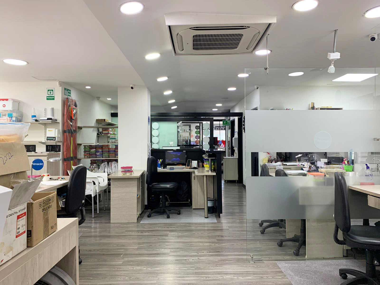 Oficina en arriendo en El Portal, Envigado, 240 m² · foto 6 de 14