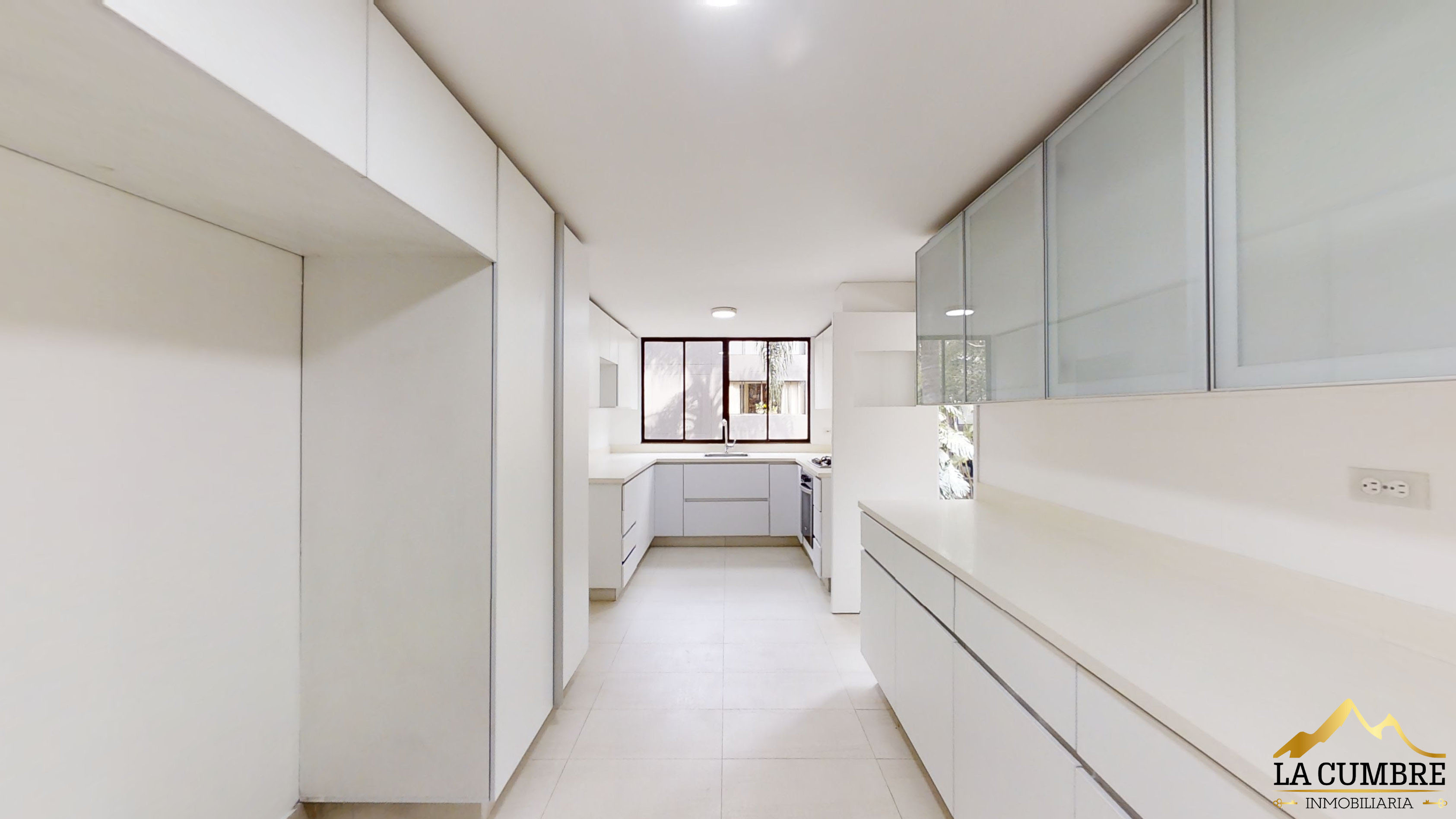 Apartamento en arriendo en El Poblado, Medellín · foto 7 de 12