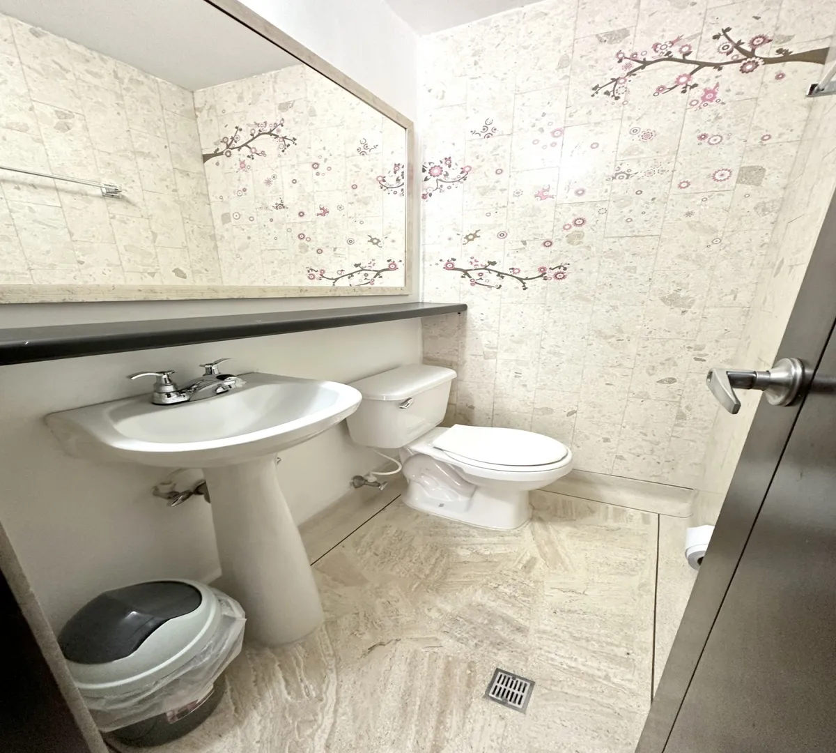 Casa de 5 alcobas en venta en San Lucas, Medellín, 470 m² · foto 11 de 24
