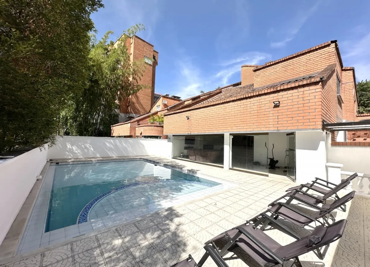 Casa de 5 alcobas en venta en San Lucas, Medellín, 470 m² · foto 12 de 24