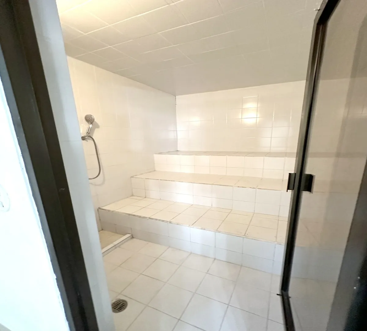 Casa de 5 alcobas en venta en San Lucas, Medellín, 470 m² · foto 15 de 24