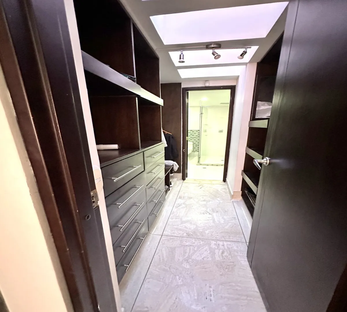 Casa de 5 alcobas en venta en San Lucas, Medellín, 470 m² · foto 21 de 24