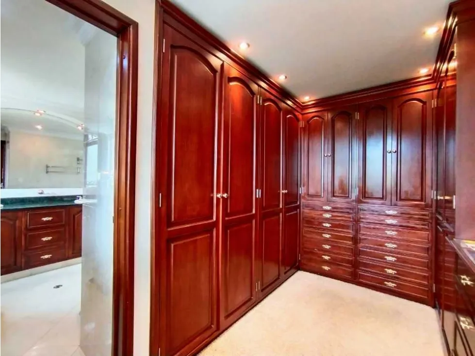 Casa de 5 alcobas en venta en Aposentos, Sopó, 355 m² · foto 19 de 24