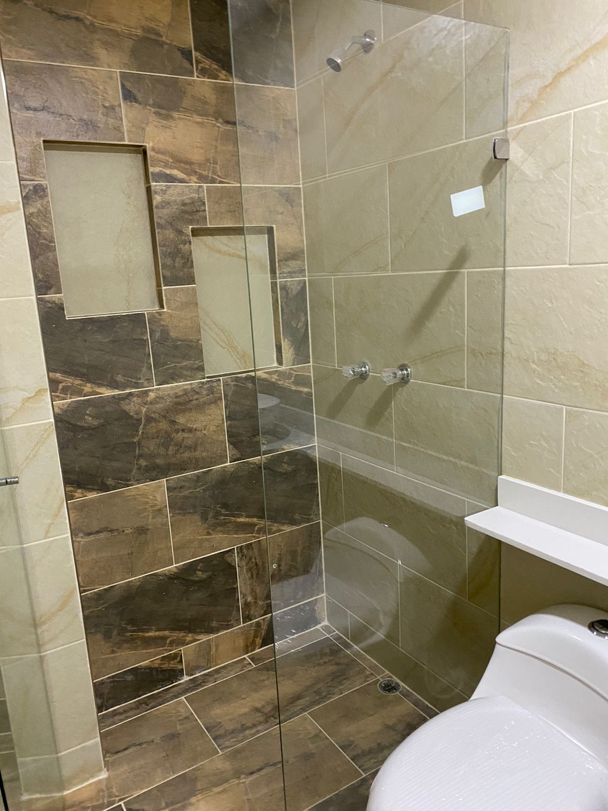Apartamento de 2 alcobas en venta en Cabañas, Bello, 86 m² · foto 10 de 11