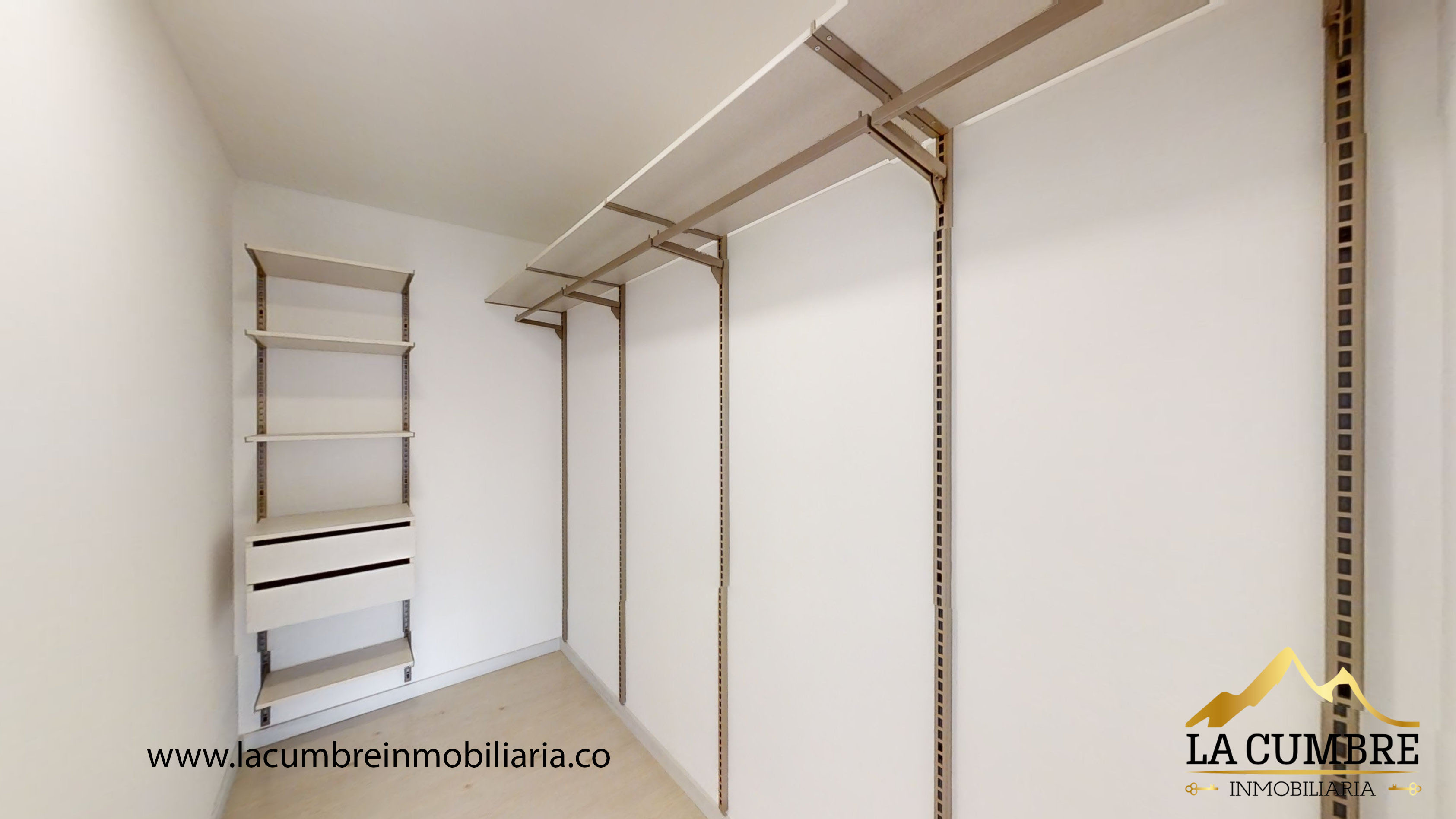 Apartamento de 3 alcobas en arriendo en Castropol, Medellín, 121 m² · foto 7 de 14